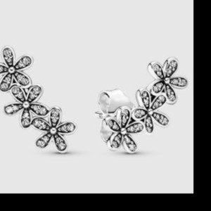 Pandora Dazzling Daisy Bouquet Earrings